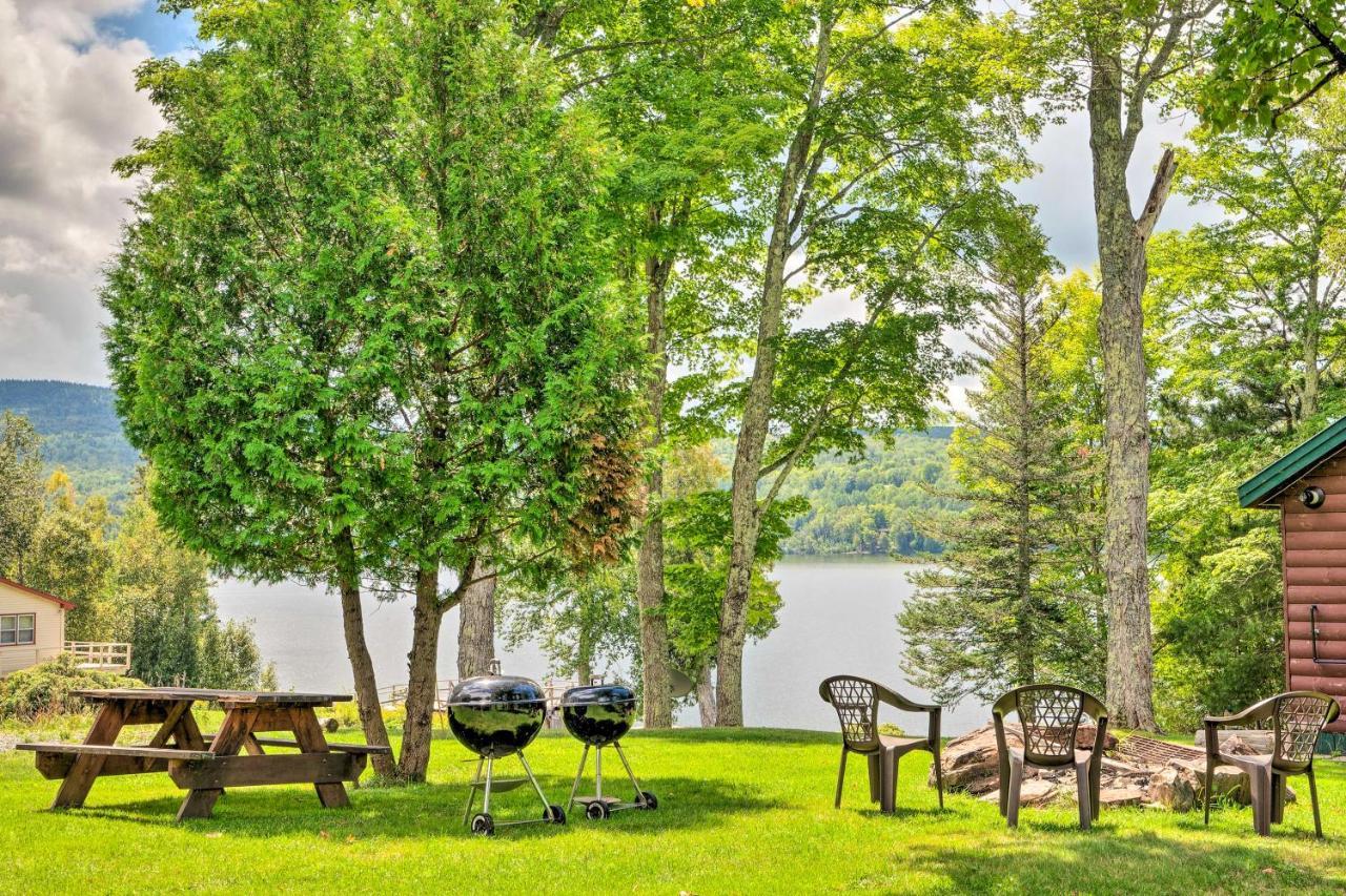 Rustic Cabin Retreat On Rangeley Lake! Buitenkant foto