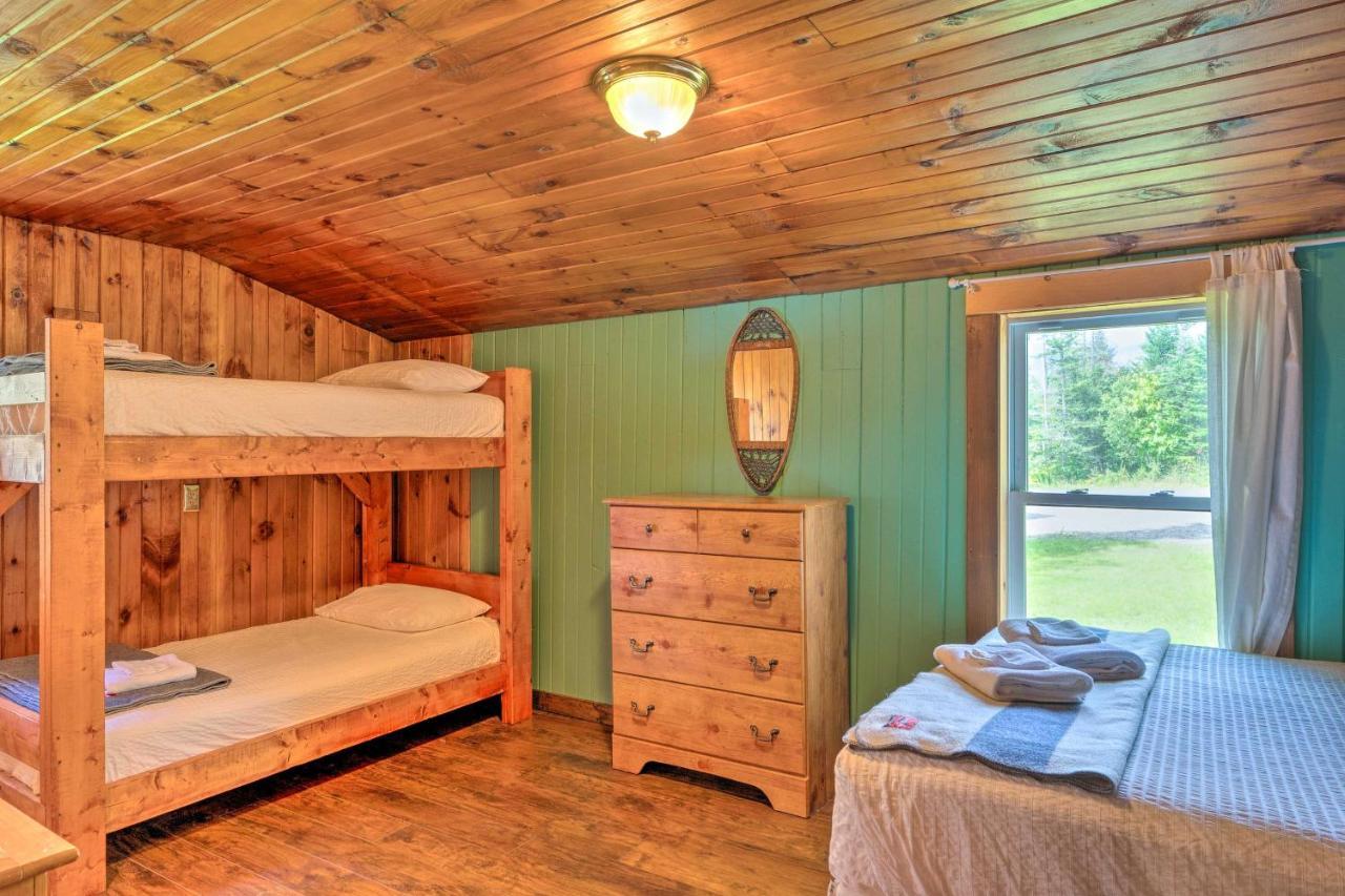 Rustic Cabin Retreat On Rangeley Lake! Buitenkant foto