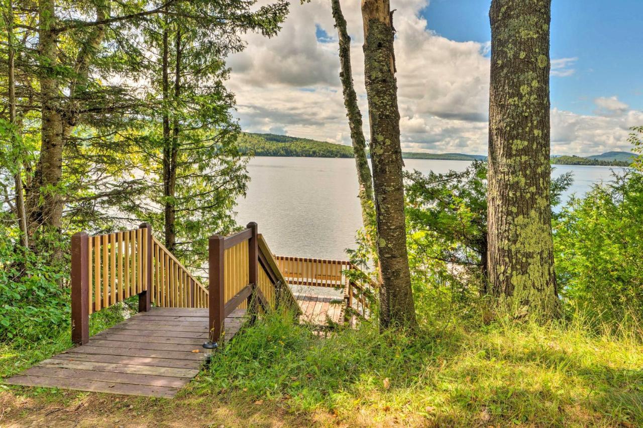 Rustic Cabin Retreat On Rangeley Lake! Buitenkant foto