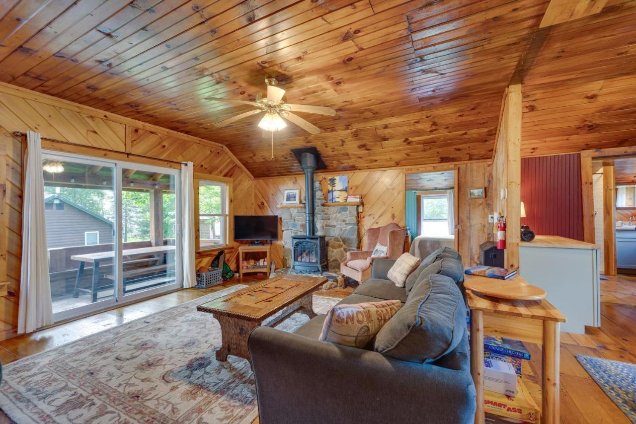 Rustic Cabin Retreat On Rangeley Lake! Buitenkant foto