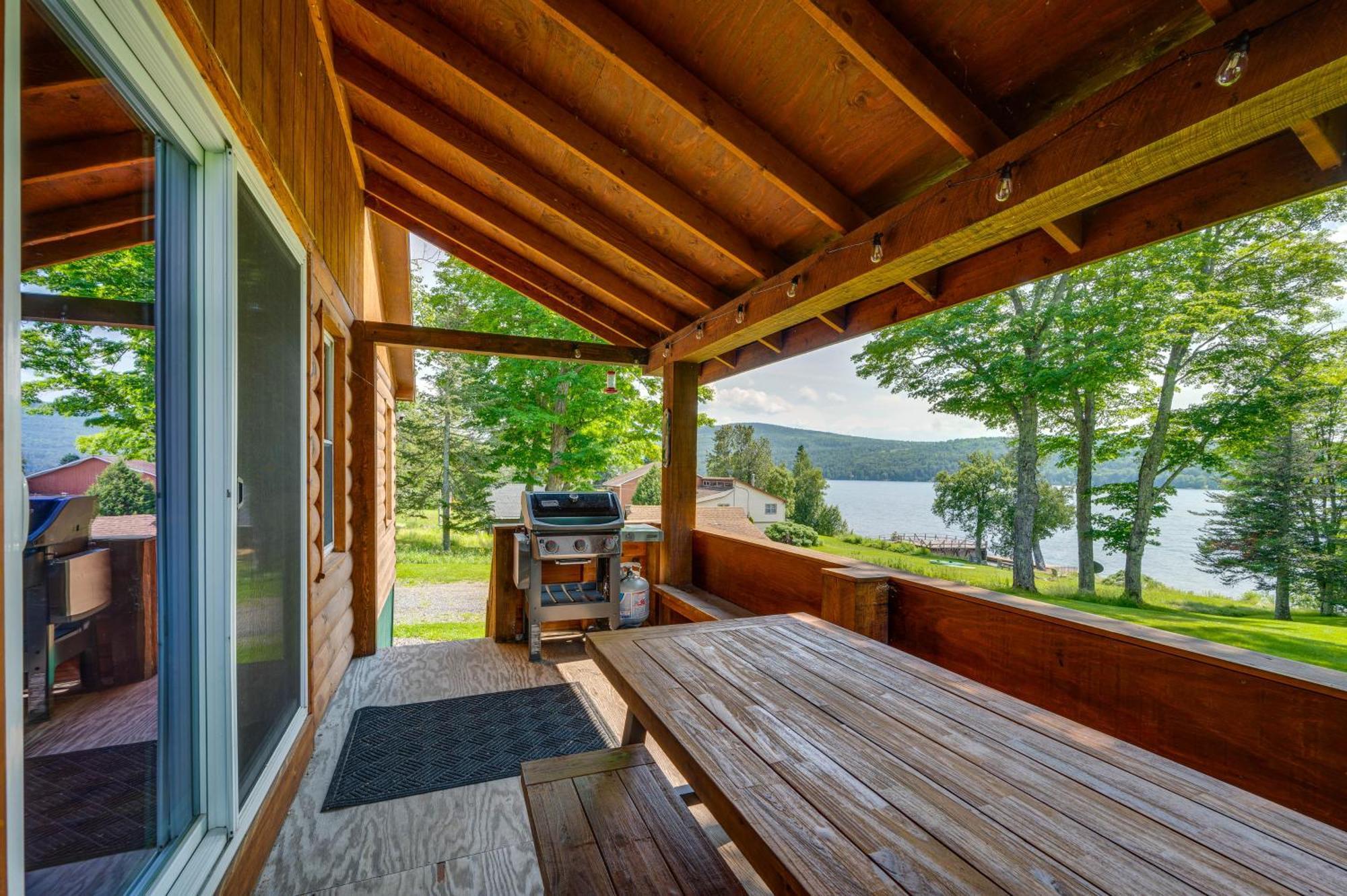 Rustic Cabin Retreat On Rangeley Lake! Buitenkant foto