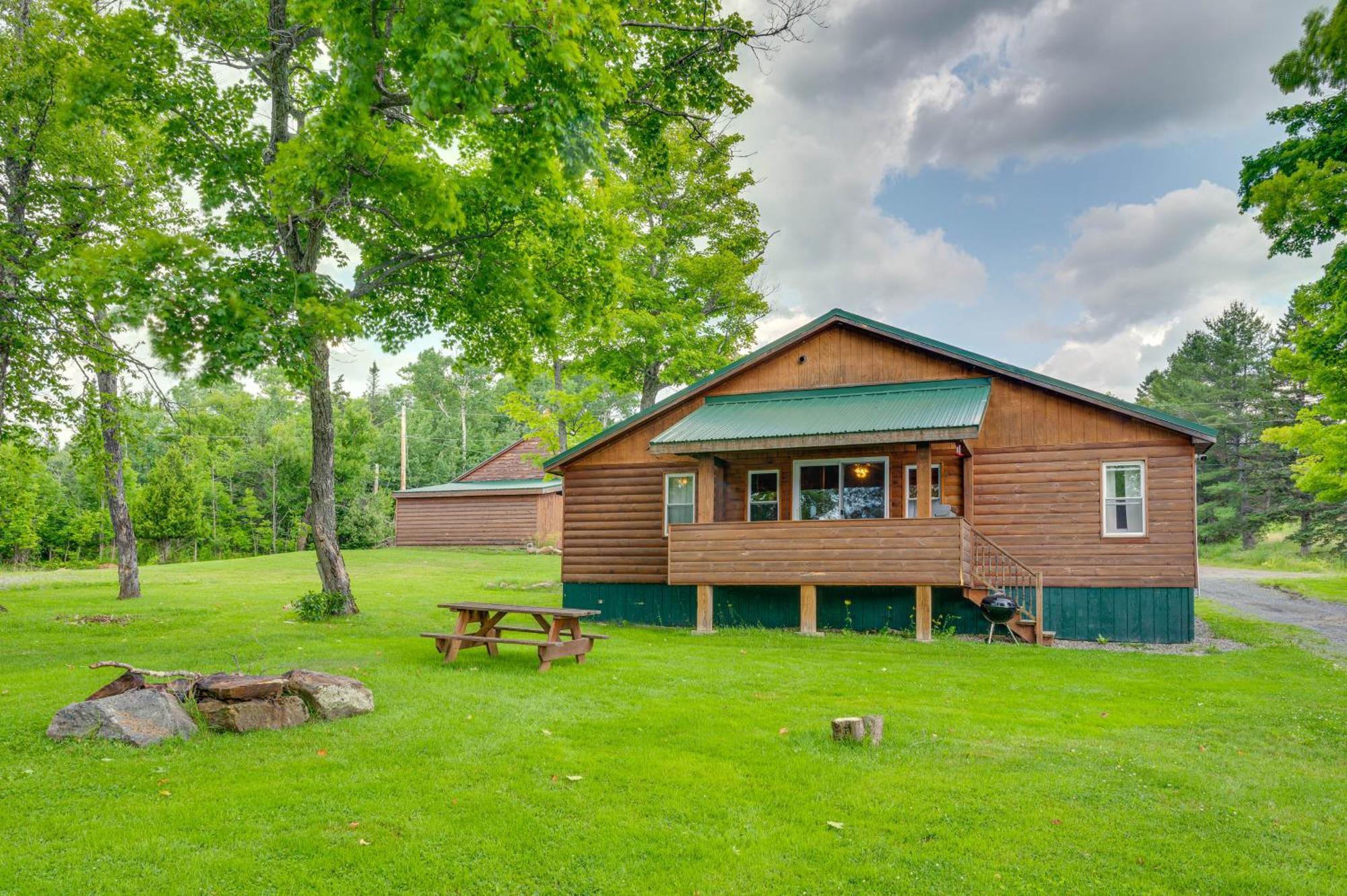 Rustic Cabin Retreat On Rangeley Lake! Buitenkant foto